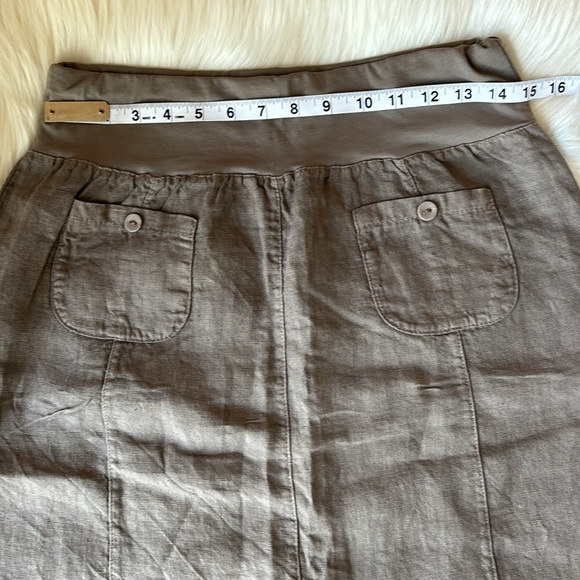 Cute Taupe Linen Skirt. - Picture 6 of 8